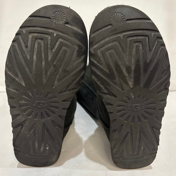 UGG Black Suede 3 Button Bailey Tall Sheepskin Boots Women's Size 7 - Picture 10 of 10